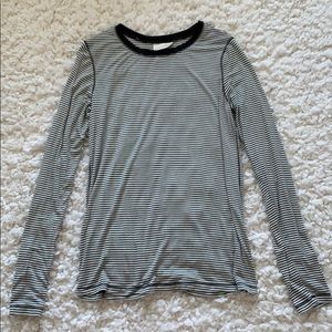 Black & white striped long sleeve tshirt